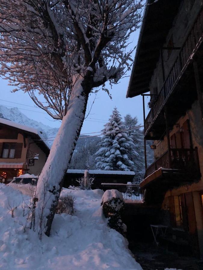 Casa Dolonne - A Un Passo Dallo Sci Courmayeur Exterior photo